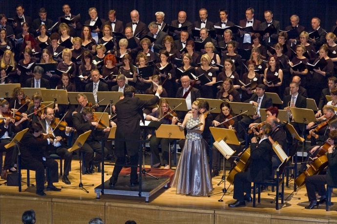 Chor-Orchesterkonzert (Bilder: Schindler)
